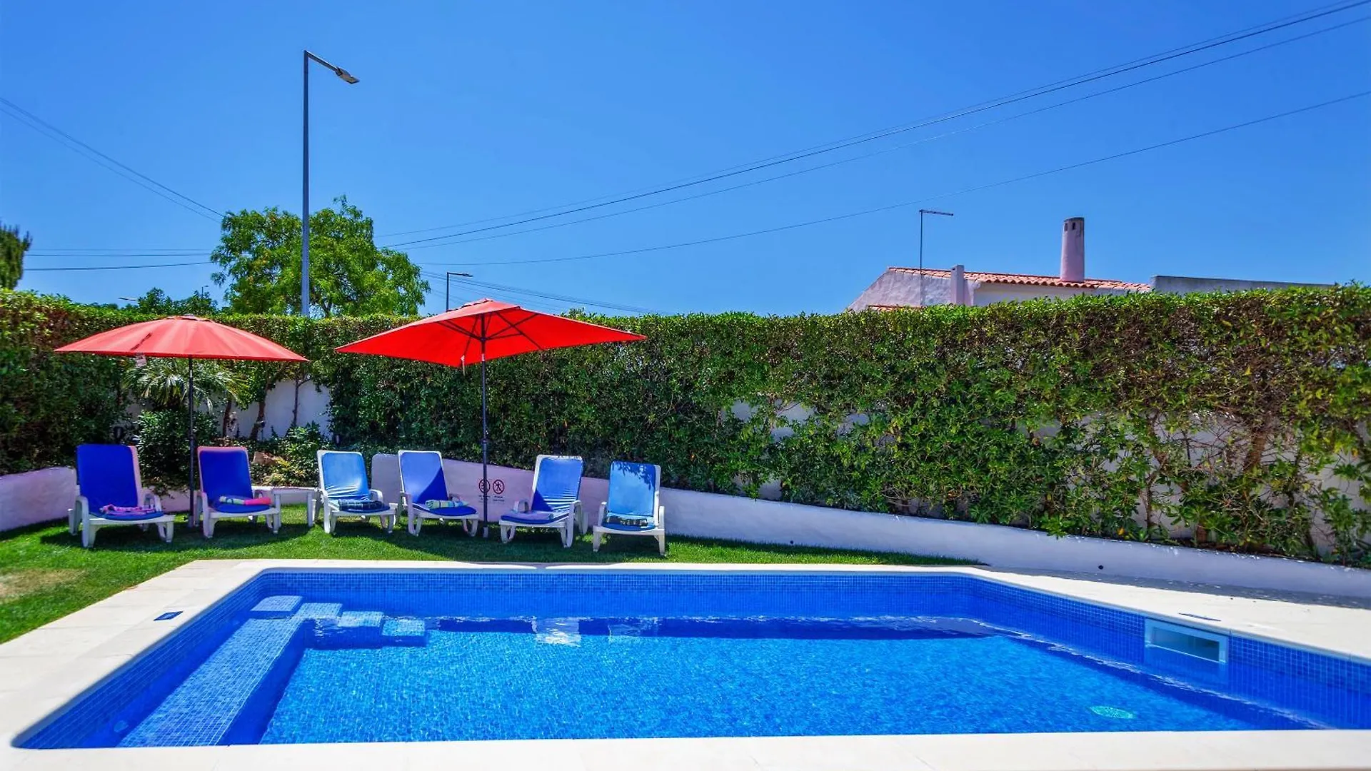 Lotus Villa, אלבופיירה